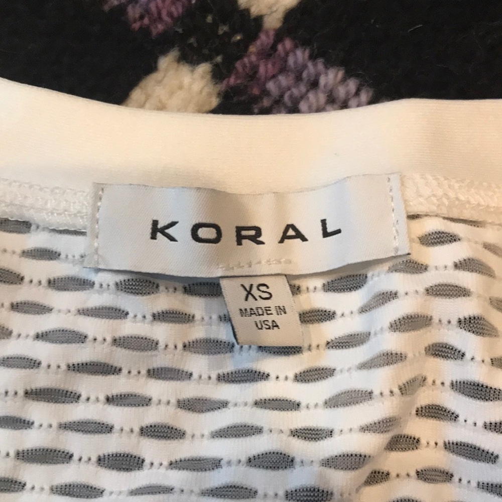 Cropped tank - Picture 3 of 3